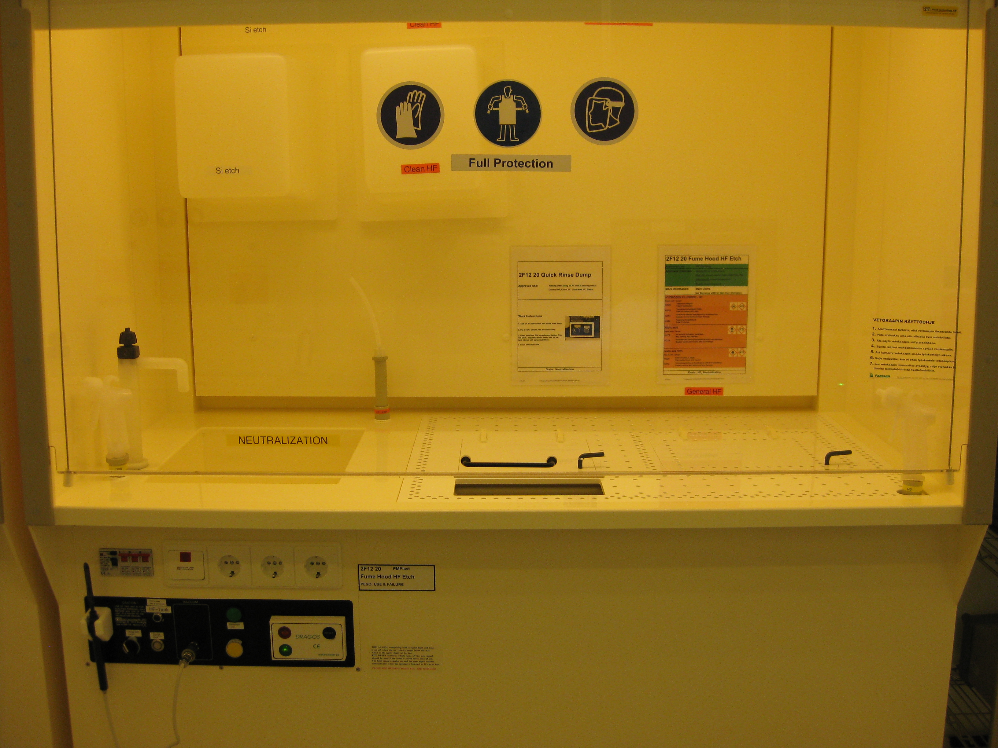 Picture of Fume Hood  HF etch