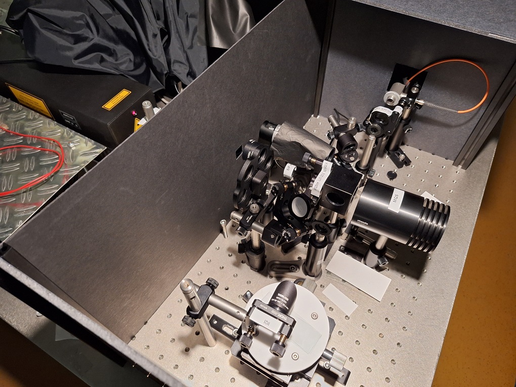 Picture of He-Cd 325 nm Fluorescence Spectroscopy